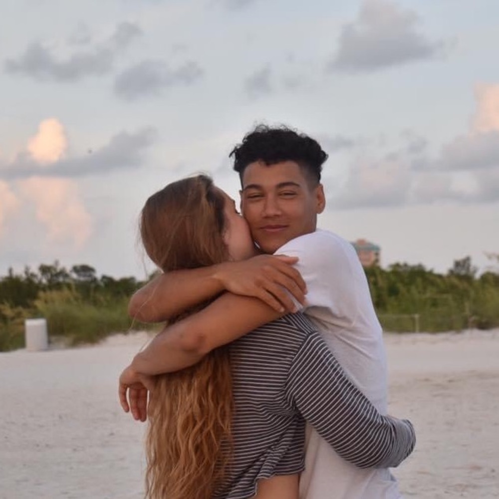 Meet your Posher, Roxanne